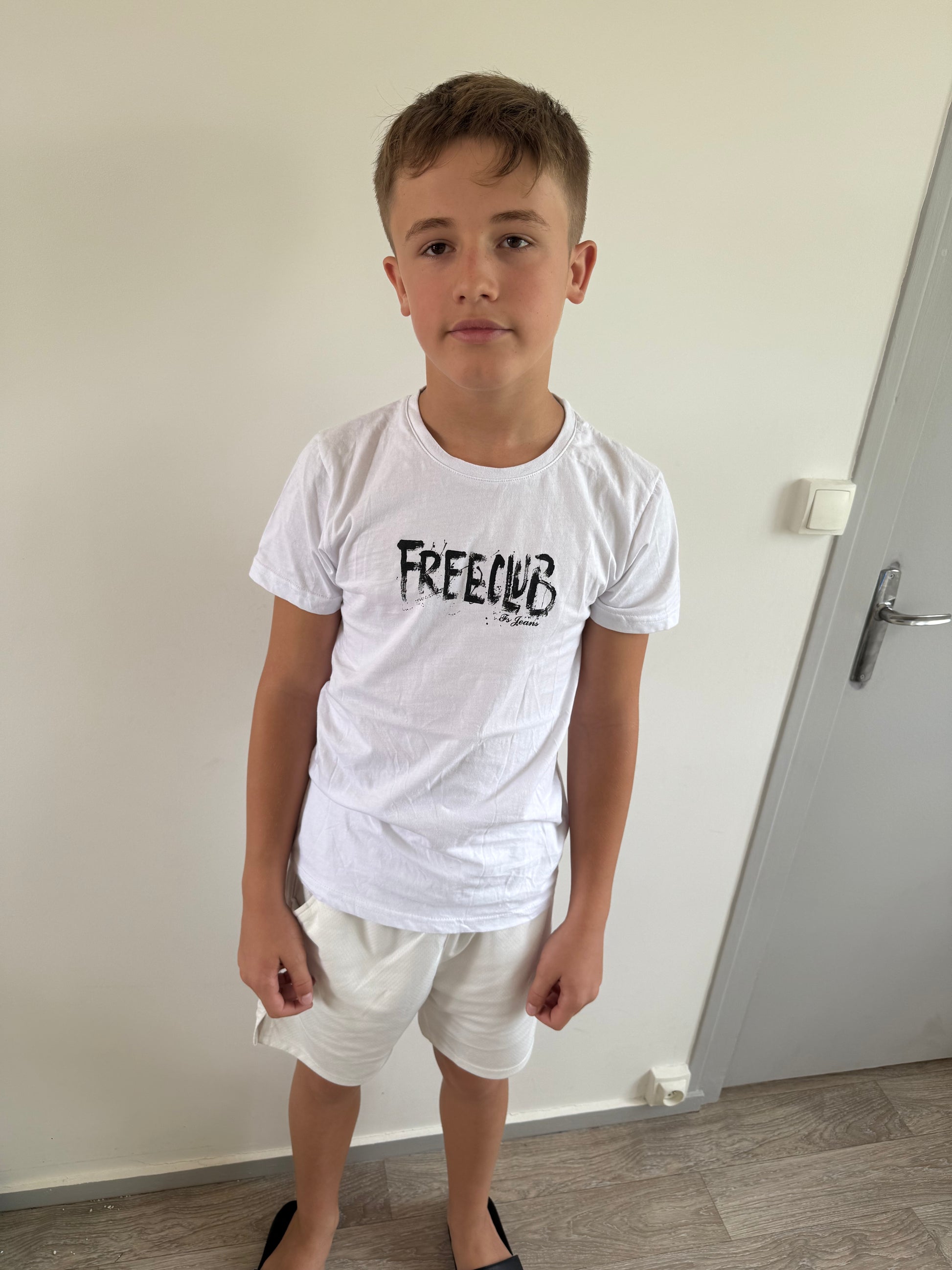 ✨T-shirt “Free Club”